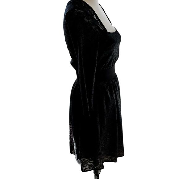 NWT | Andrew Marc Black Floral Lace Shimmery Dress | Size 0 | Fun and Flirty - Picture 6 of 9